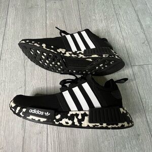 ADIDAS NMD R1 Black Speckled Camo Sole Sneakers  Shoes Youth SZ 6.5 women 8